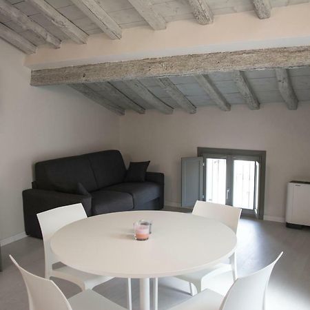 Residenza La Torre Apartamento Mântua Exterior foto