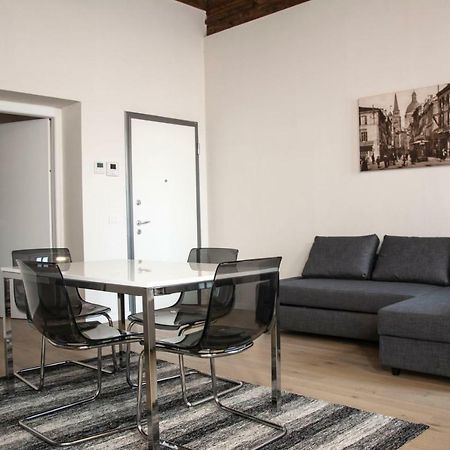 Residenza La Torre Apartamento Mântua Exterior foto