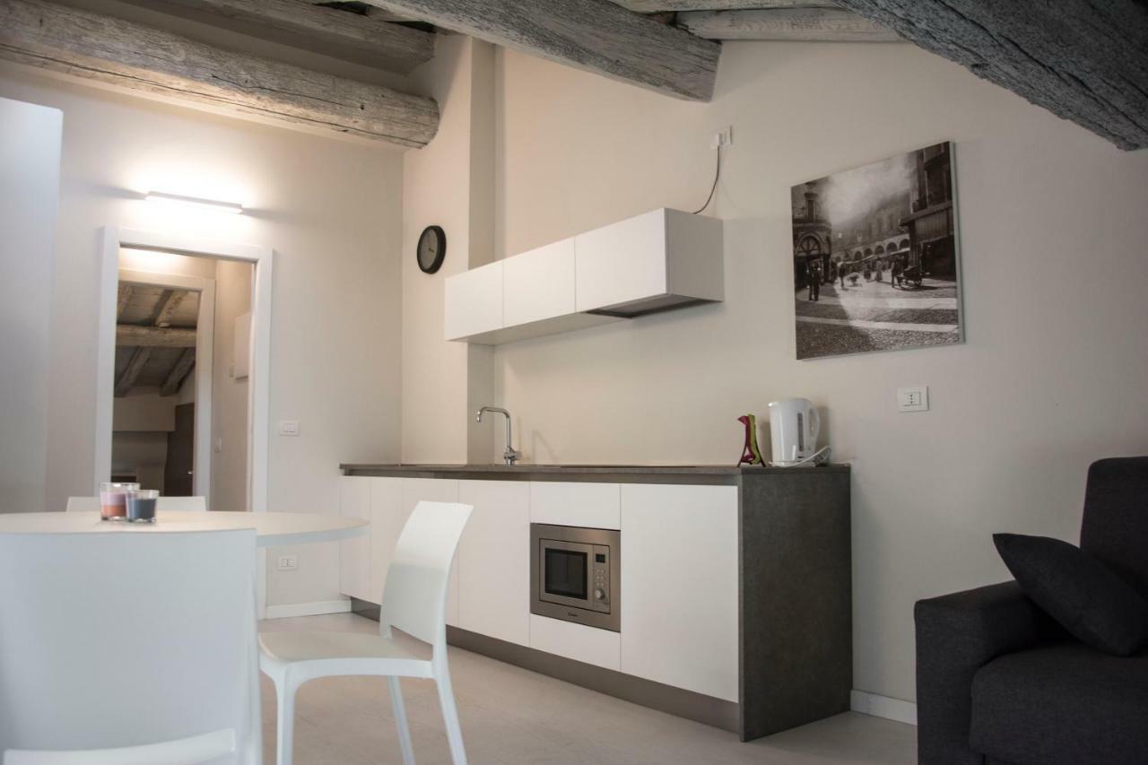 Residenza La Torre Apartamento Mântua Exterior foto
