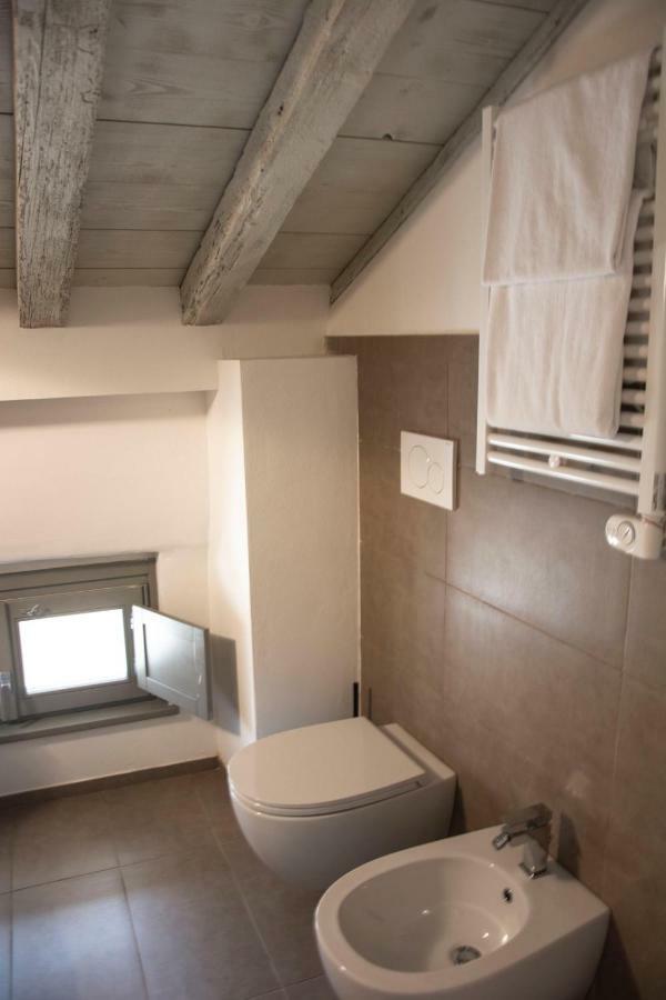 Residenza La Torre Apartamento Mântua Exterior foto