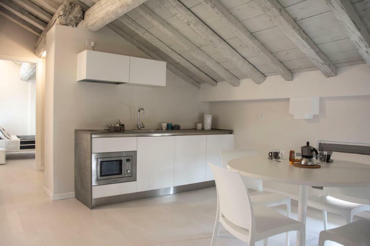 Residenza La Torre Apartamento Mântua Exterior foto